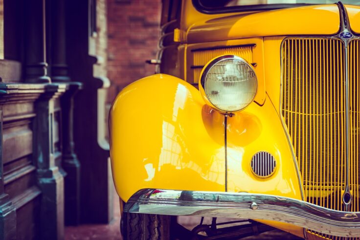 Conheça 5 carros antigos que marcaram época