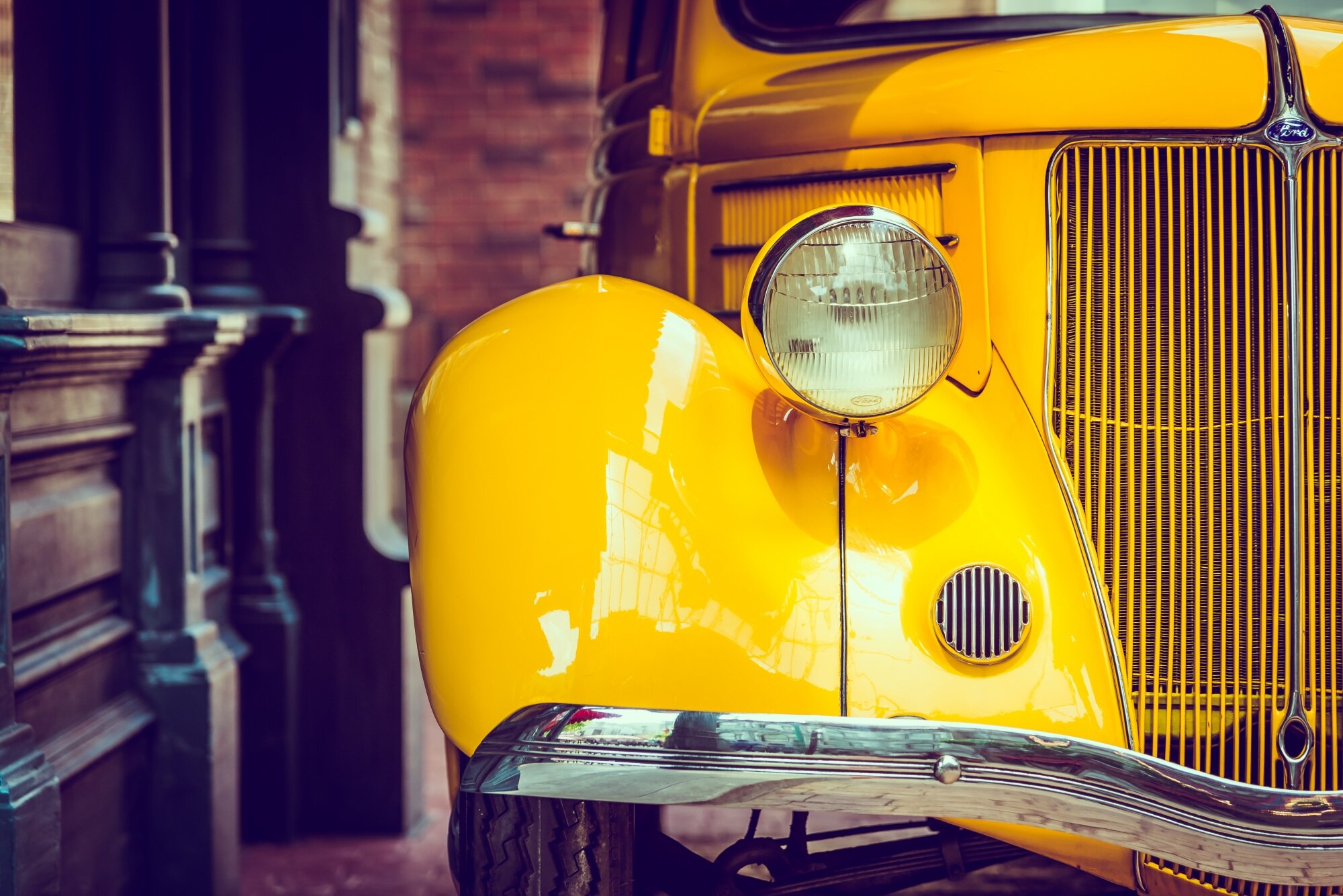 Conheça 5 carros antigos que marcaram época